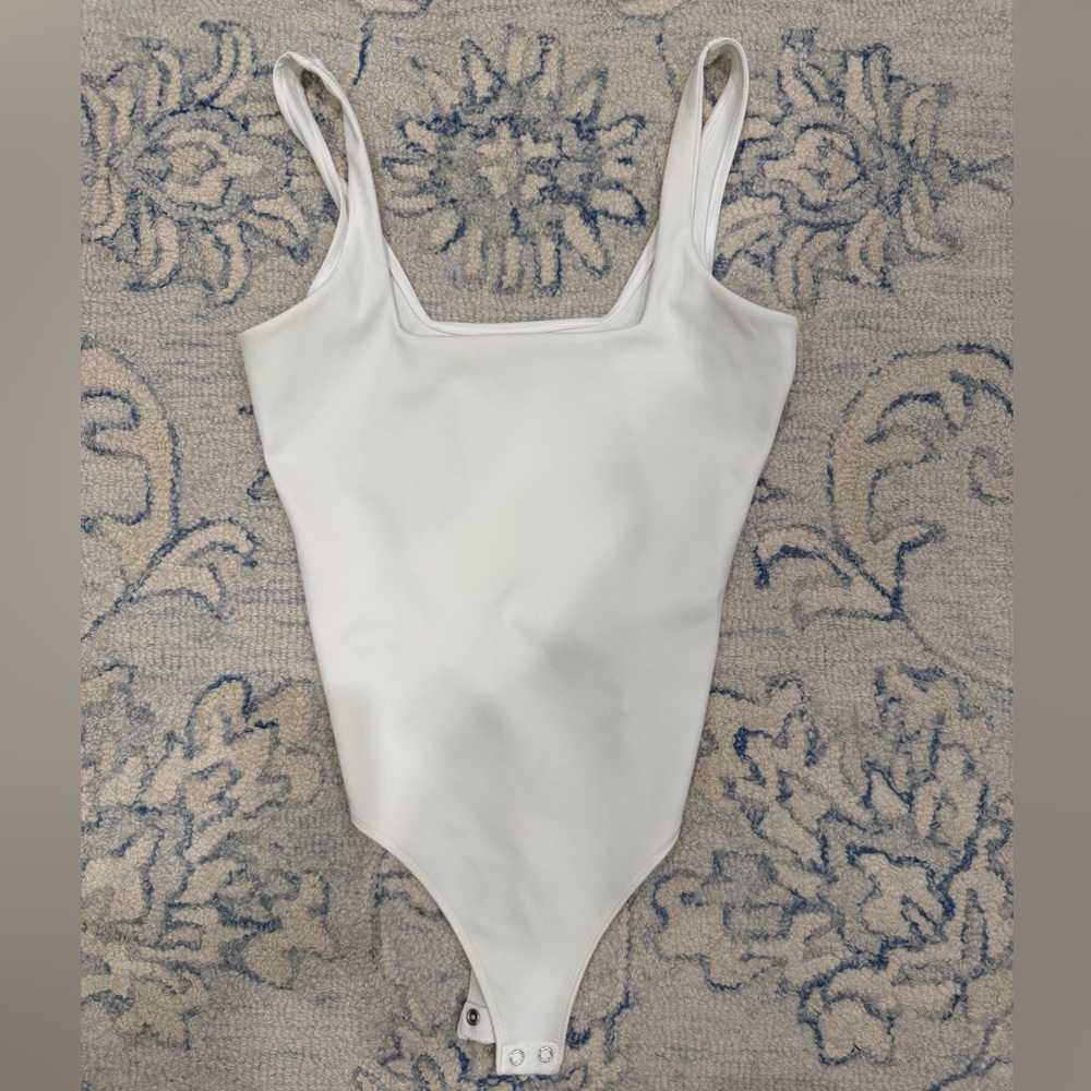 Good American Square Neck Bodysuit